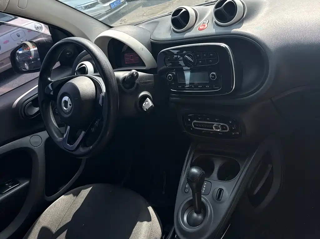 smart smart fortwo 2015 1.0L 52kW Coupe Passion Edition 2016 - thumbnail 8