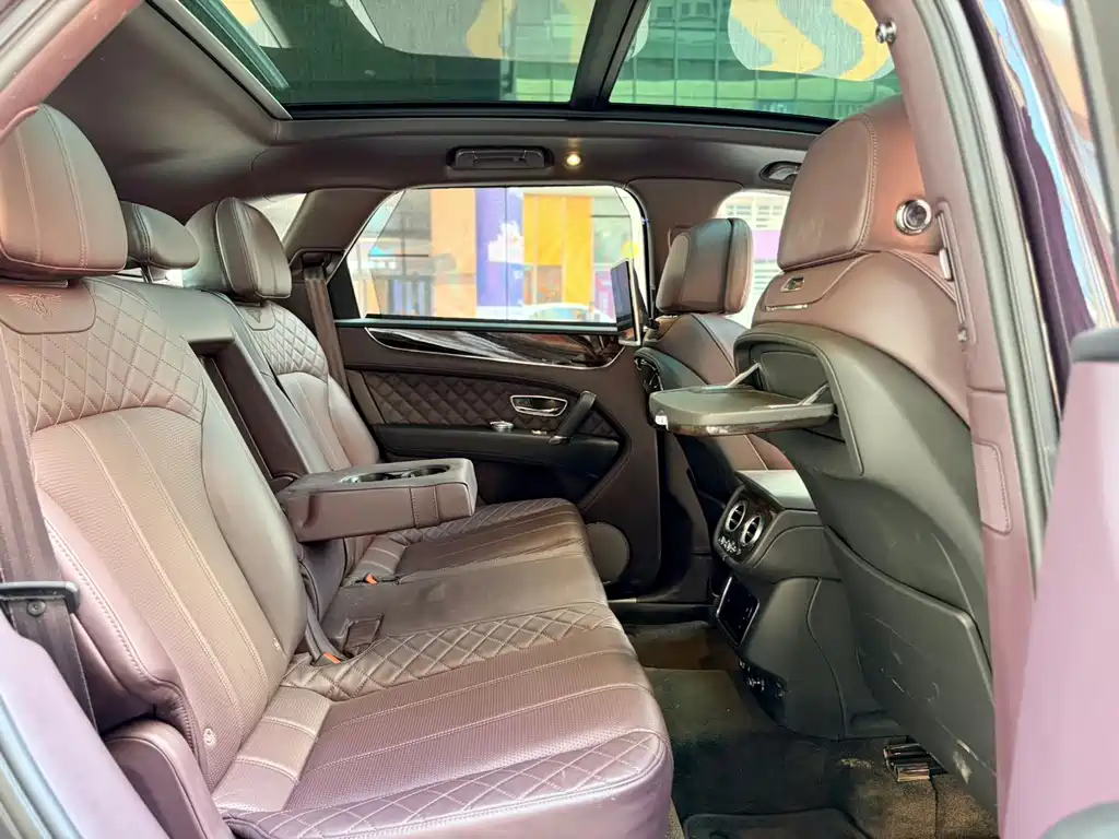 Bentley Bentayga 2016 6.0T Standard Edition 2016 - thumbnail 9