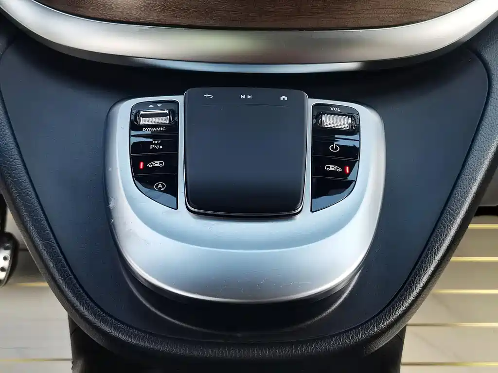Mercedes-Benz Mercedes-Benz V-Class 2021 V 260 Exclusive Edition 2021 - thumbnail 7