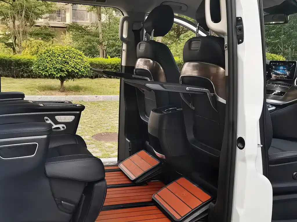 Mercedes-Benz Mercedes-Benz V-Class 2021 V 260 Exclusive Edition 2021 - thumbnail 14