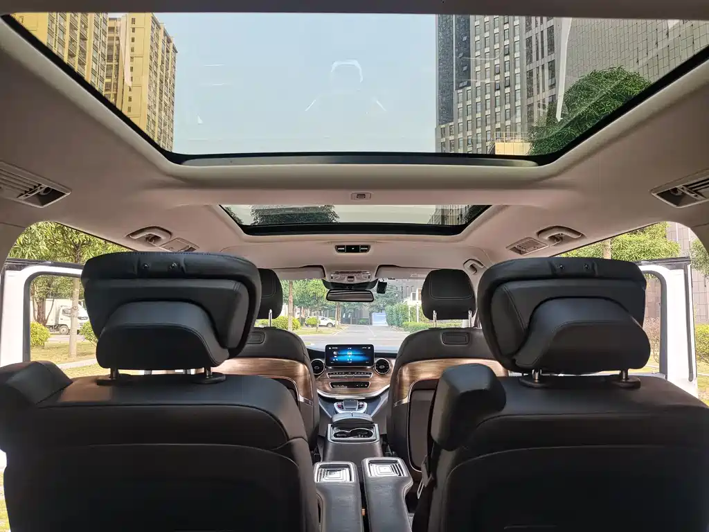 Mercedes-Benz Mercedes-Benz V-Class 2021 V 260 Exclusive Edition 2021 - thumbnail 18