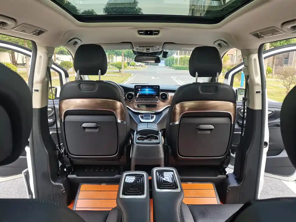 Mercedes-Benz Mercedes-Benz V-Class 2021 V 260 Exclusive Edition 2021 - thumbnail 19