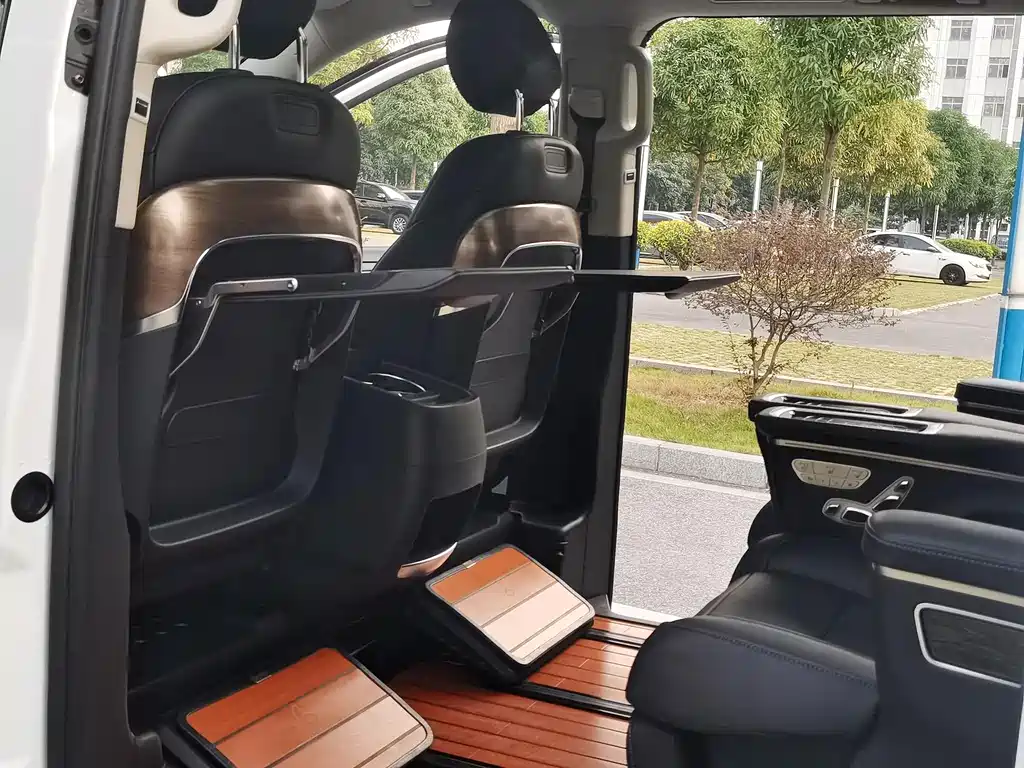 Mercedes-Benz Mercedes-Benz V-Class 2021 V 260 Exclusive Edition 2021 - thumbnail 20