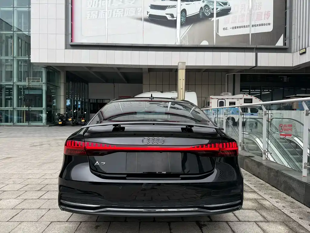 Audi Audi A7 2023 45 TFSI Premium Selection 2023 - thumbnail 3