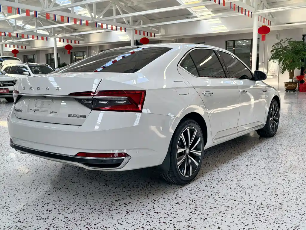 Skoda Škoda Superb 2022 TSI280 DSG Premium Edition 2022 - thumbnail 4