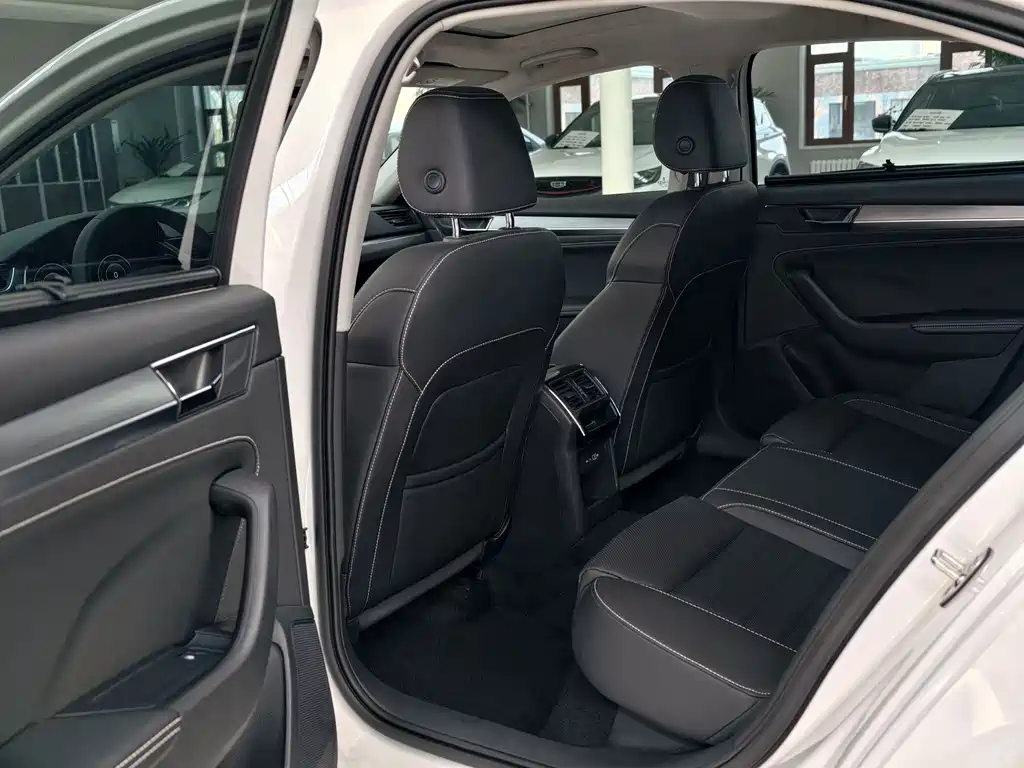 Skoda Škoda Superb 2022 TSI280 DSG Premium Edition 2022 - thumbnail 8