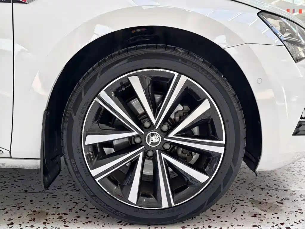 Skoda Škoda Superb 2022 TSI280 DSG Premium Edition 2022 - thumbnail 21