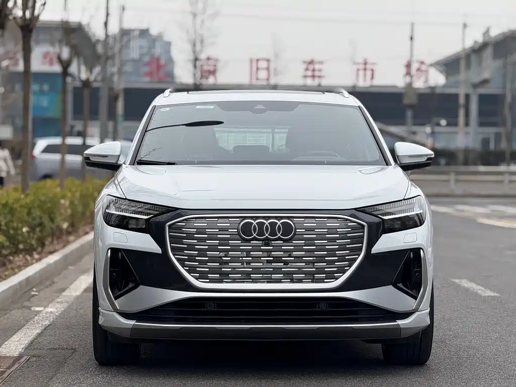 Audi Audi Q4 e-tron 2023 50 e-tron quattro Premium Plus 2023 - thumbnail 2