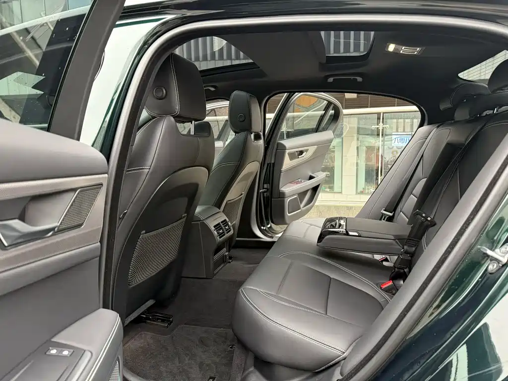 Jaguar Jaguar XEL 2023 2.0T 250PS R-DYNAMIC S Sport 2023 - thumbnail 2