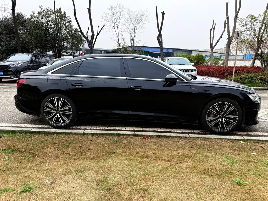Audi Audi A6L 2022 45 TFSI Premium Dynamic Edition 2022 - thumbnail 4