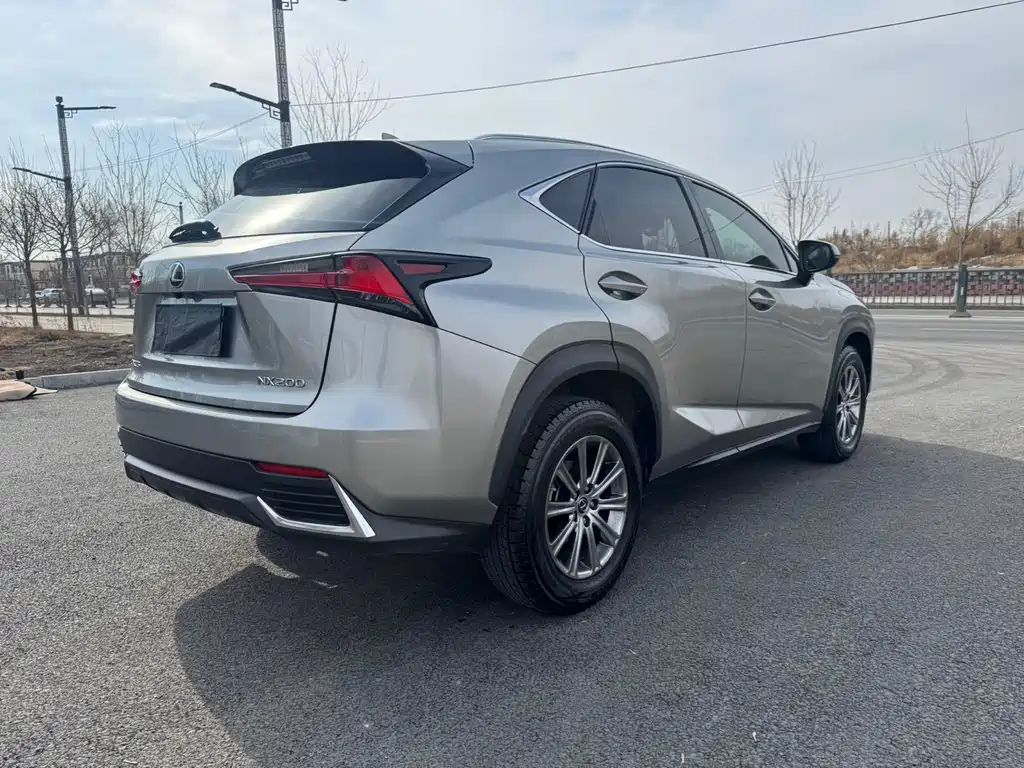 Lexus Lexus NX 200 F Sport AWD 2020 Model V 2021 - thumbnail 5
