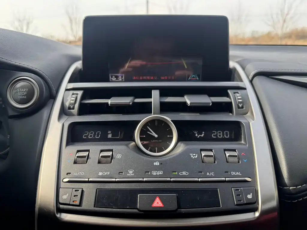 Lexus Lexus NX 200 F Sport AWD 2020 Model V 2021 - thumbnail 14