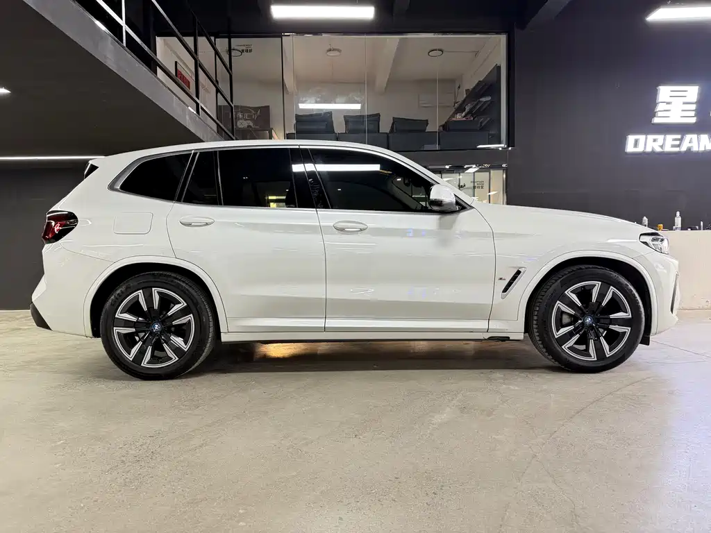 BMW BMW iX3 2022 Facelift Leading Edition 2023 - thumbnail 10