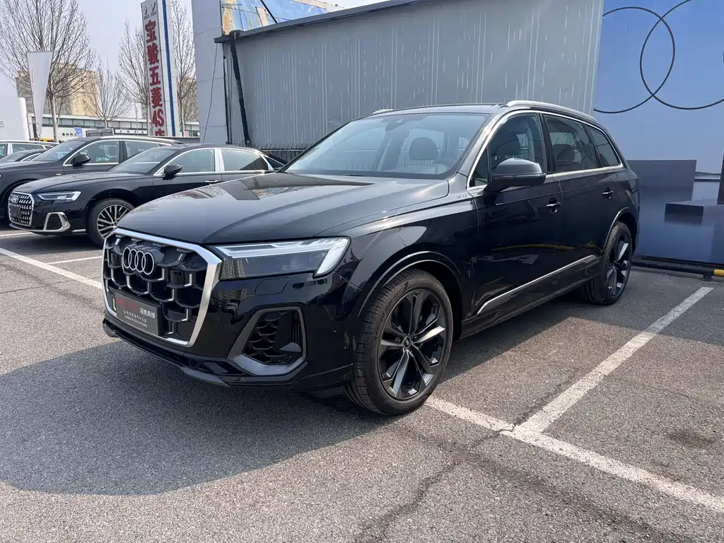Audi Audi Q7 2025 55 TFSI quattro S line Sport Package 2026