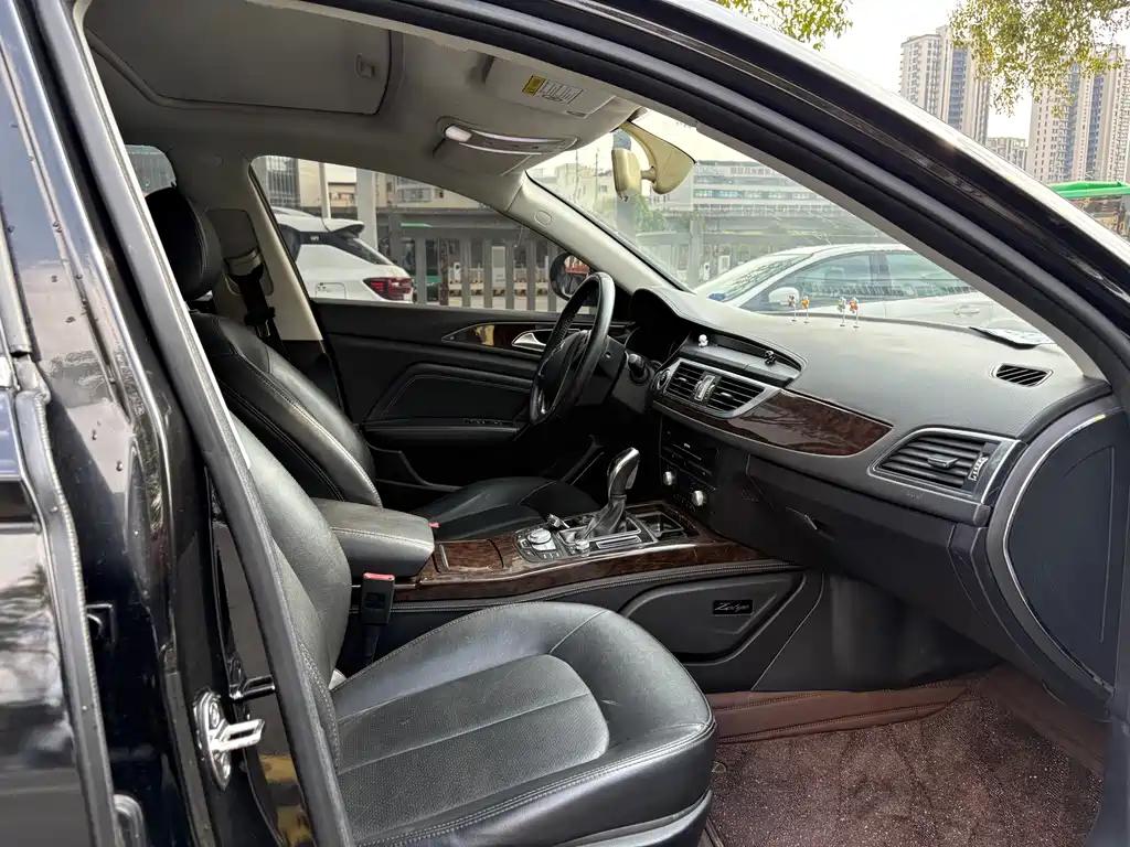 Zotye Zotye Z700 2018 Z700H 1.8T DCT Premium Edition 2018 - thumbnail 13
