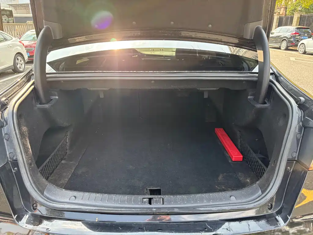 Zotye Zotye Z700 2018 Z700H 1.8T DCT Premium Edition 2018 - thumbnail 15
