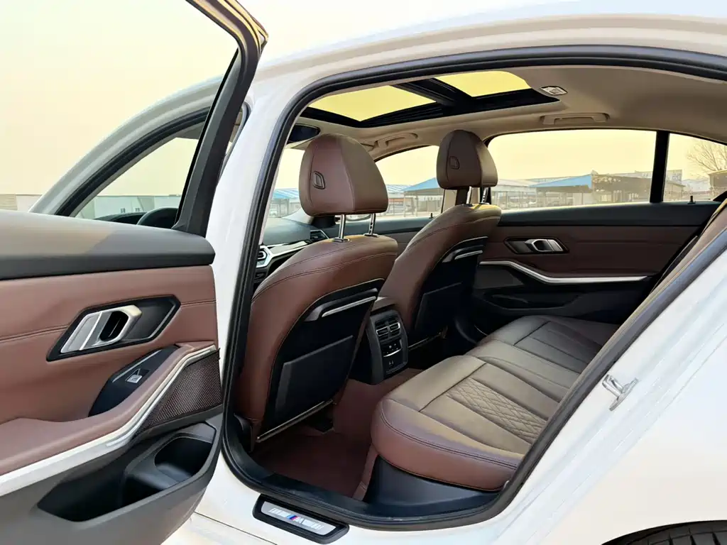 BMW BMW 3 Series 2022 320Li M Sport Package 2023 - thumbnail 16