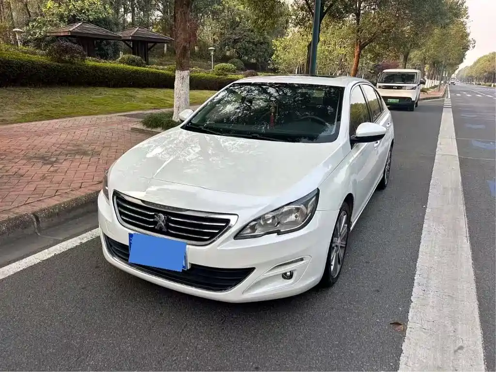 Peugeot Peugeot 408 2016 1.6T Automatic Luxury Edition 2016 - thumbnail 4