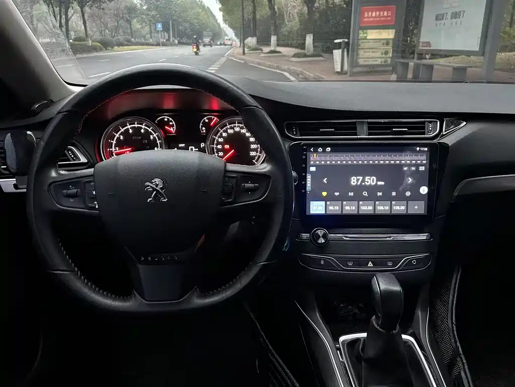 Peugeot Peugeot 408 2016 1.6T Automatic Luxury Edition 2016 - thumbnail 6