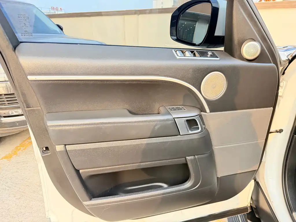 Land Rover Range Rover Sport 2020 3.0 L6 SE 2020 - thumbnail 6