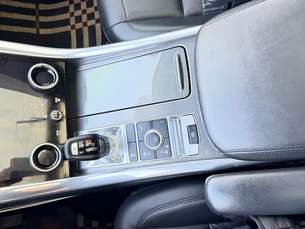 Land Rover Range Rover Sport 2020 3.0 L6 SE 2020 - thumbnail 9