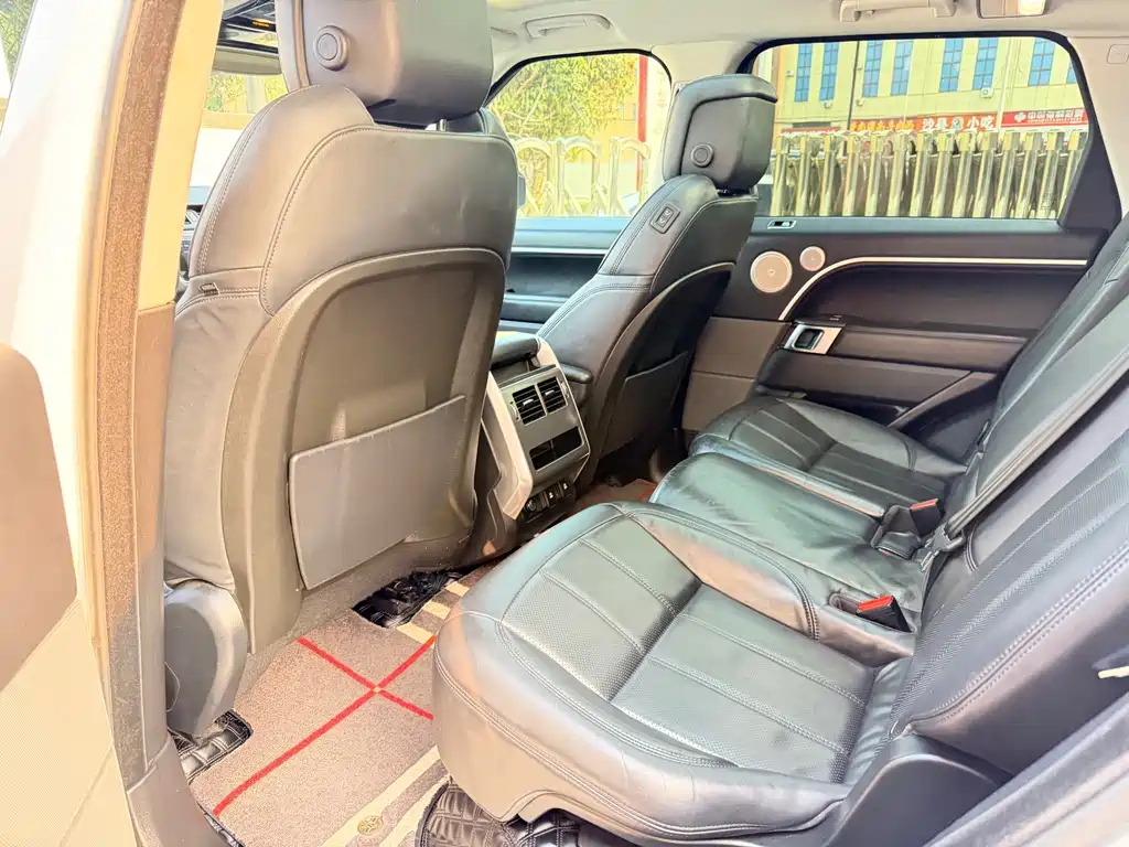 Land Rover Range Rover Sport 2020 3.0 L6 SE 2020 - thumbnail 10