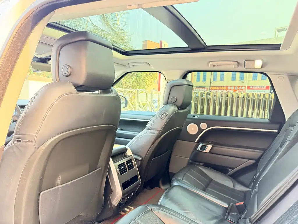 Land Rover Range Rover Sport 2020 3.0 L6 SE 2020 - thumbnail 13