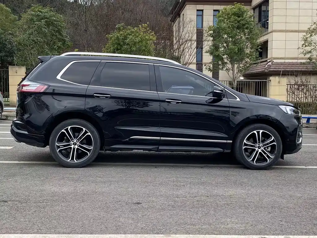 Ford Ford Edge 2021 PLUS EcoBoost 245 AWD SEL 7-seater 2022 - thumbnail 3