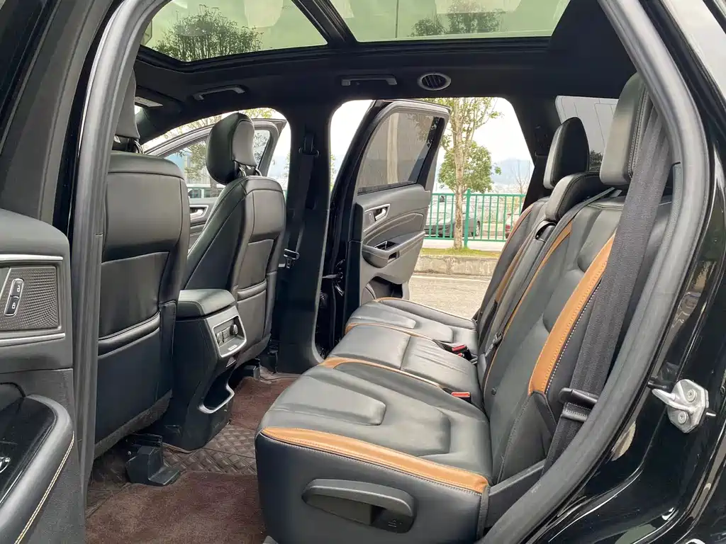 Ford Ford Edge 2021 PLUS EcoBoost 245 AWD SEL 7-seater 2022 - thumbnail 7
