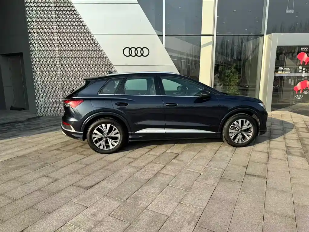 Audi Audi Q4 e-tron 2024 40 e-tron Edition One 2024 - thumbnail 3