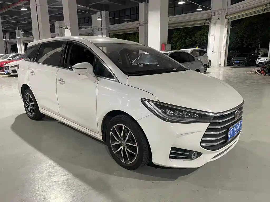 BYD BYD Song MAX 2018 1.5T Automatic Intelligent Luxury 6-Seat 2019 - thumbnail 2