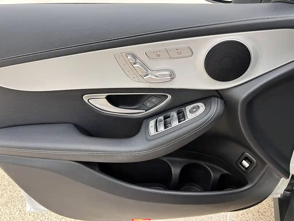 Mercedes-Benz Mercedes-Benz GLC 2022 GLC 260 L 4MATIC Sport Edition 2022 - thumbnail 8