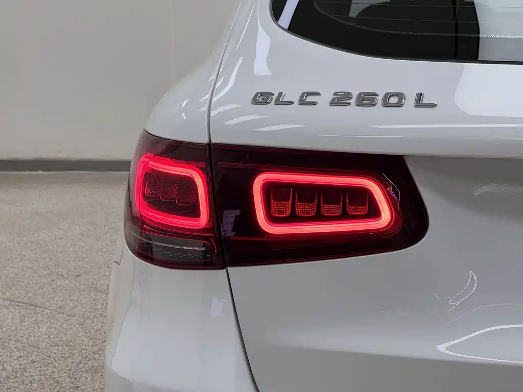 Mercedes-Benz Mercedes-Benz GLC 2022 GLC 260 L 4MATIC Sport Edition 2022 - thumbnail 9