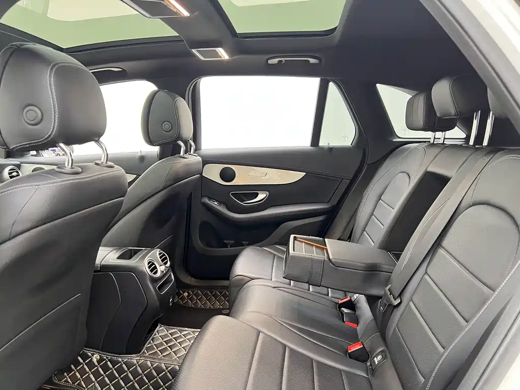 Mercedes-Benz Mercedes-Benz GLC 2022 GLC 260 L 4MATIC Sport Edition 2022 - thumbnail 11
