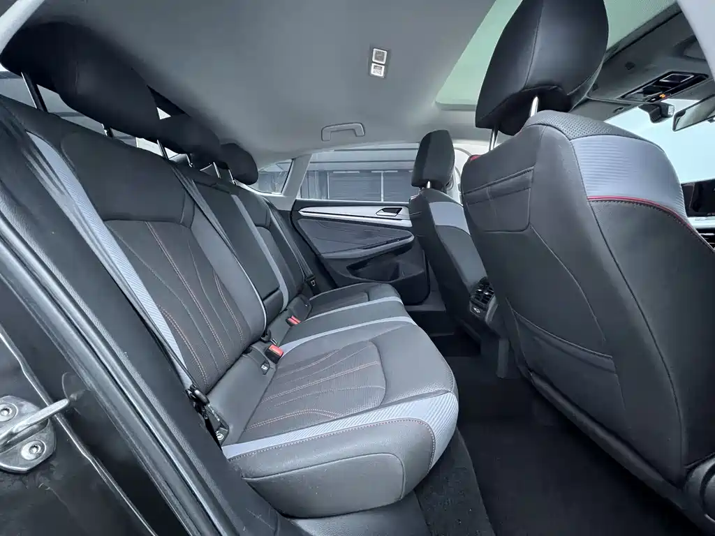 Volkswagen Lamando 2022 Lamando L 280TSI DSG Cool & Spicy Edition 2022 - thumbnail 14