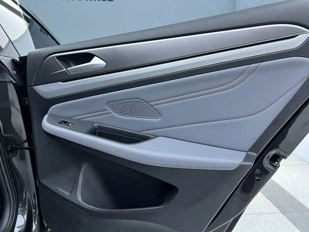 Volkswagen Lamando 2022 Lamando L 280TSI DSG Cool & Spicy Edition 2022 - thumbnail 15
