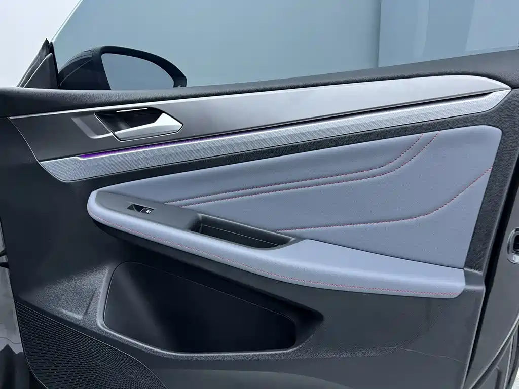 Volkswagen Lamando 2022 Lamando L 280TSI DSG Cool & Spicy Edition 2022 - thumbnail 17