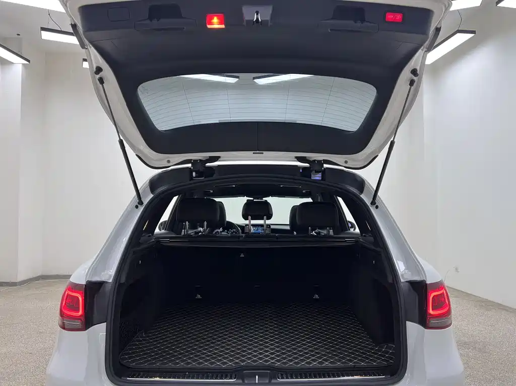Mercedes-Benz Mercedes-Benz GLC 2022 GLC 260 L 4MATIC Sport Edition 2022 - thumbnail 23
