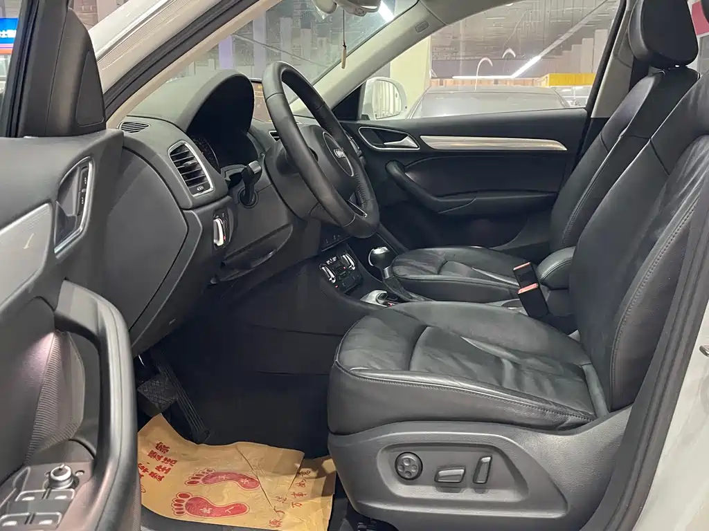 Audi Audi Q3 2015 35 TFSI Comfort Line 2014 - thumbnail 4