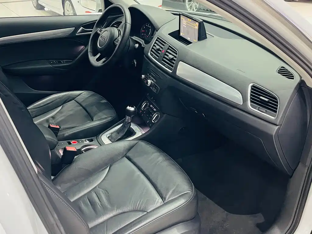 Audi Audi Q3 2015 35 TFSI Comfort Line 2014 - thumbnail 9