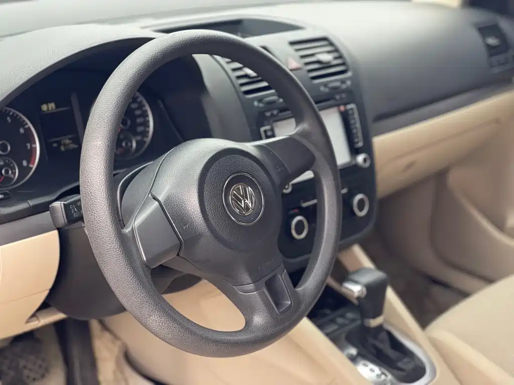Volkswagen Volkswagen Sagitar 2011 1.6L Automatic Comfort Edition 2011 - thumbnail 6