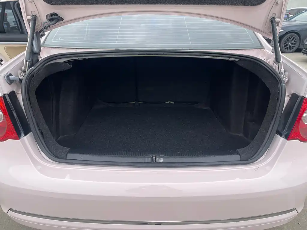 Volkswagen Volkswagen Sagitar 2011 1.6L Automatic Comfort Edition 2011 - thumbnail 16