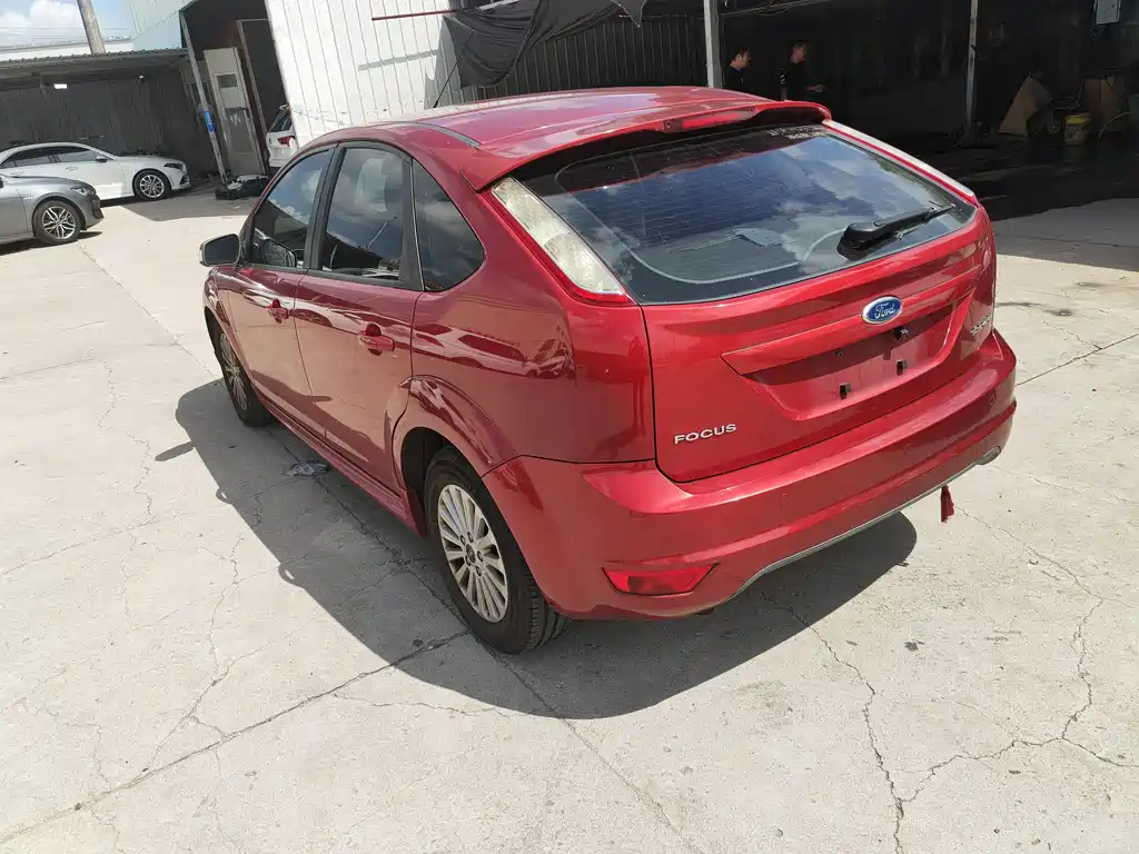 Ford Ford Focus 2013 Hatchback Classic 1.8L Manual Fashion Edition 2014 - thumbnail 7
