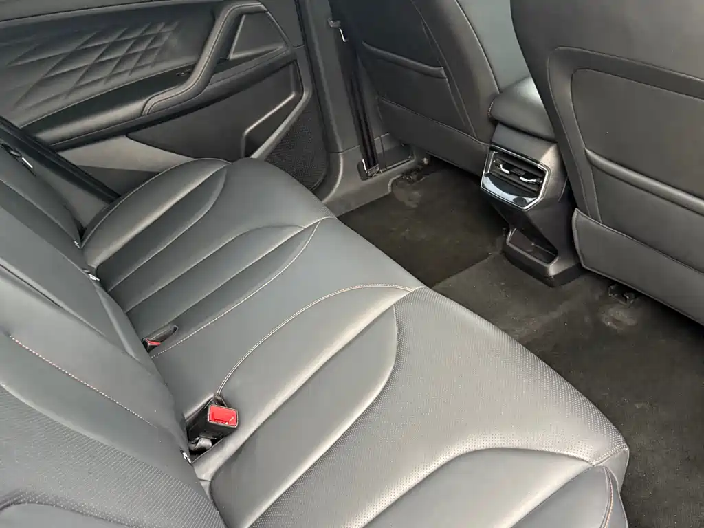 Roewe Roewe RX5 New Energy 2023 eRX5 Super Hybrid Comfort Edition 2022 - thumbnail 5