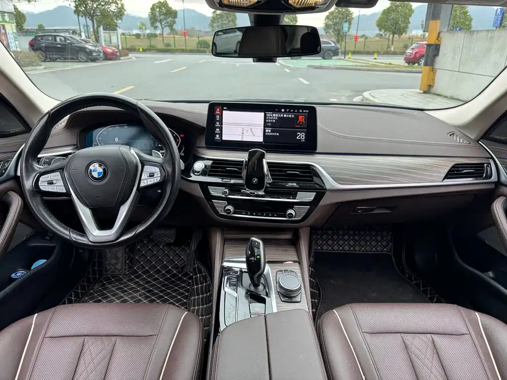 BMW BMW 5 Series 2022 530Li Leading Model Luxury Package 2022 - thumbnail 9