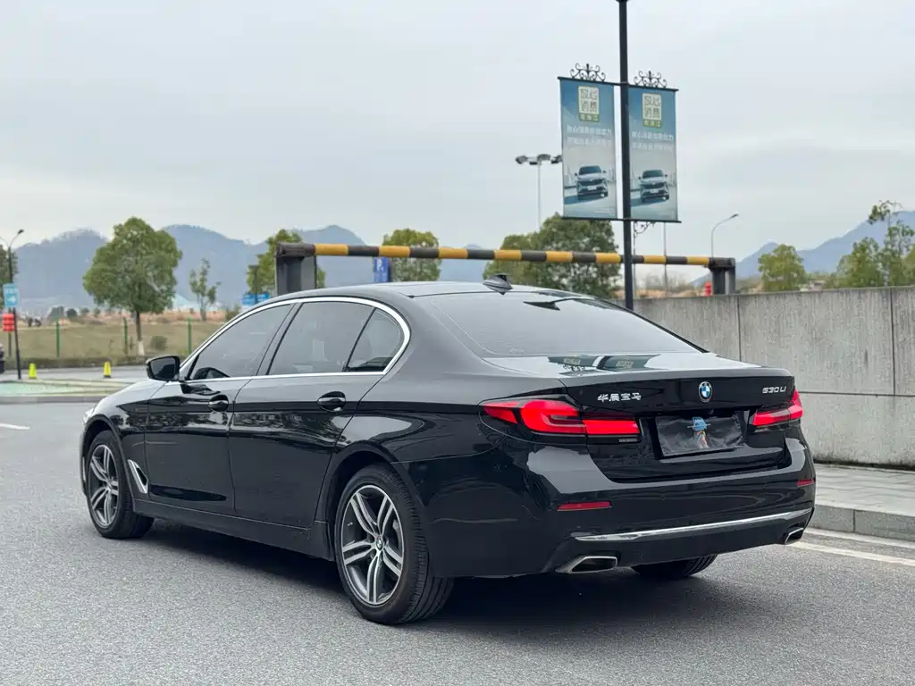 BMW BMW 5 Series 2022 530Li Leading Model Luxury Package 2022 - thumbnail 15