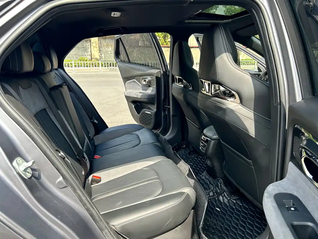 GAC Trumpchi Lingpai 2023 400T Automatic R PRO 2023 - thumbnail 12
