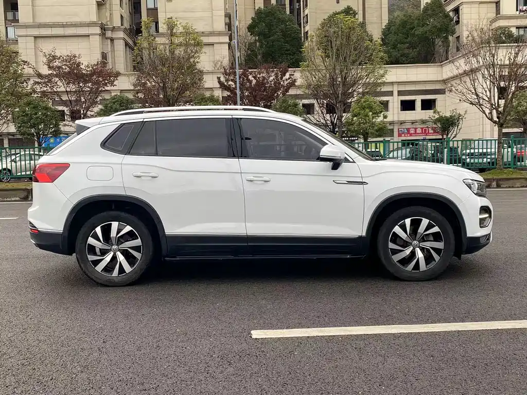 Volkswagen Tayron 2020 330TSI Two-Wheel Drive Luxury Intelligent Connectivity Edition 2021 - thumbnail 5