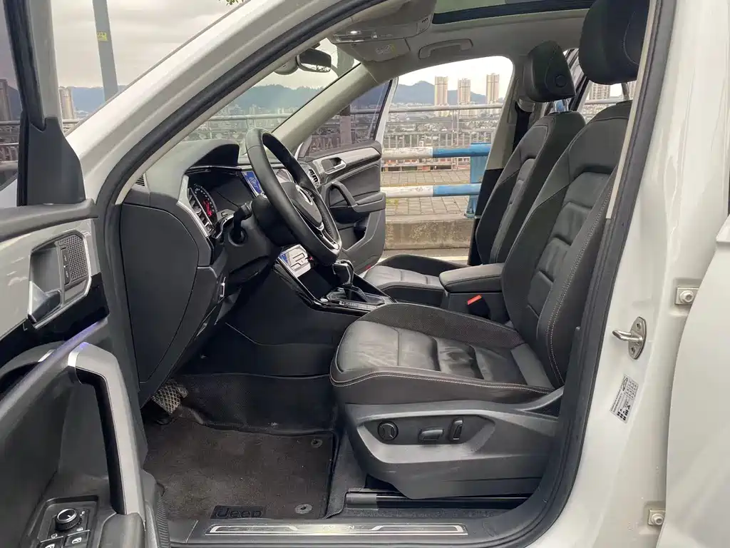 Volkswagen Tayron 2020 330TSI Two-Wheel Drive Luxury Intelligent Connectivity Edition 2021 - thumbnail 10