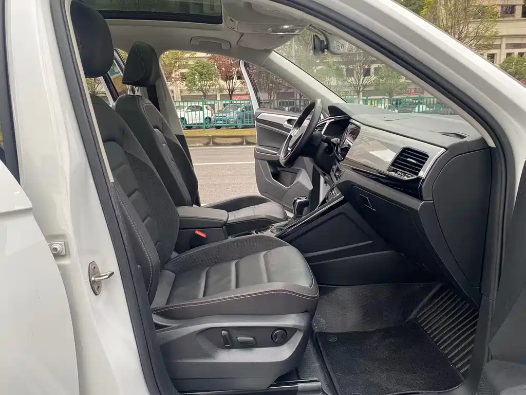 Volkswagen Tayron 2020 330TSI Two-Wheel Drive Luxury Intelligent Connectivity Edition 2021 - thumbnail 11